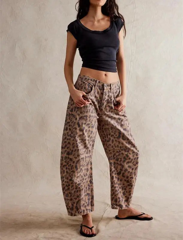 ZingettoWomen's Baggy Barrel Jeans Mid Rise Leopard Printed Wide Leg